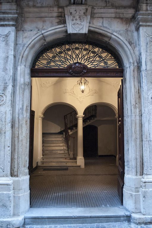 Palazzo Salini - Appartamento Familiare سولمونا المظهر الخارجي الصورة