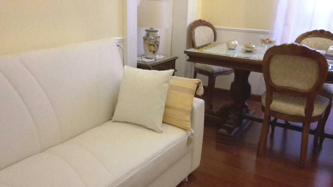 Palazzo Salini - Appartamento Familiare سولمونا المظهر الخارجي الصورة